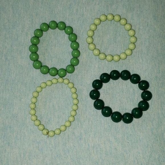 Jewelry Lot Necklaces and Bracelets - Picture 5 of 6